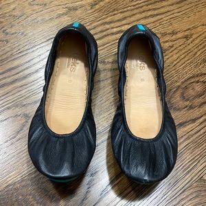 Tkees Biege Leather Flats